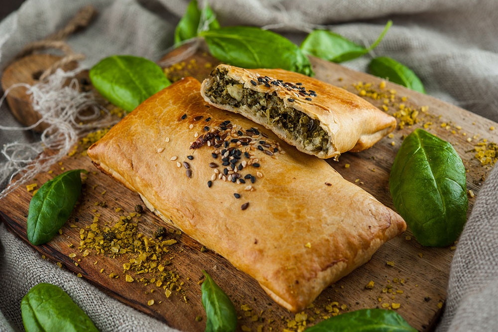 Samsa with spinach and feta